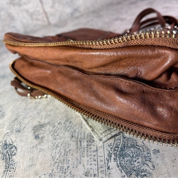 Olivia Harris Moto Chain Mio Black Leather Cross Body Bag - Picture 8 of 16